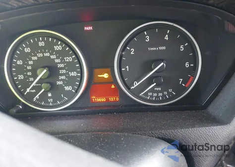 2011 BMW X5 xDrive50I z USA, uszkodzony, nr VIN 5UXZV8C55BL420349